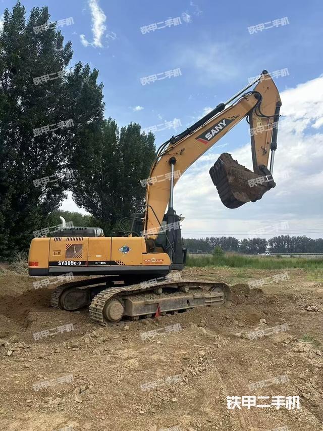 整機(jī)右后45°(整機(jī)外觀) 整機(jī)右后45°(整機(jī)外觀)