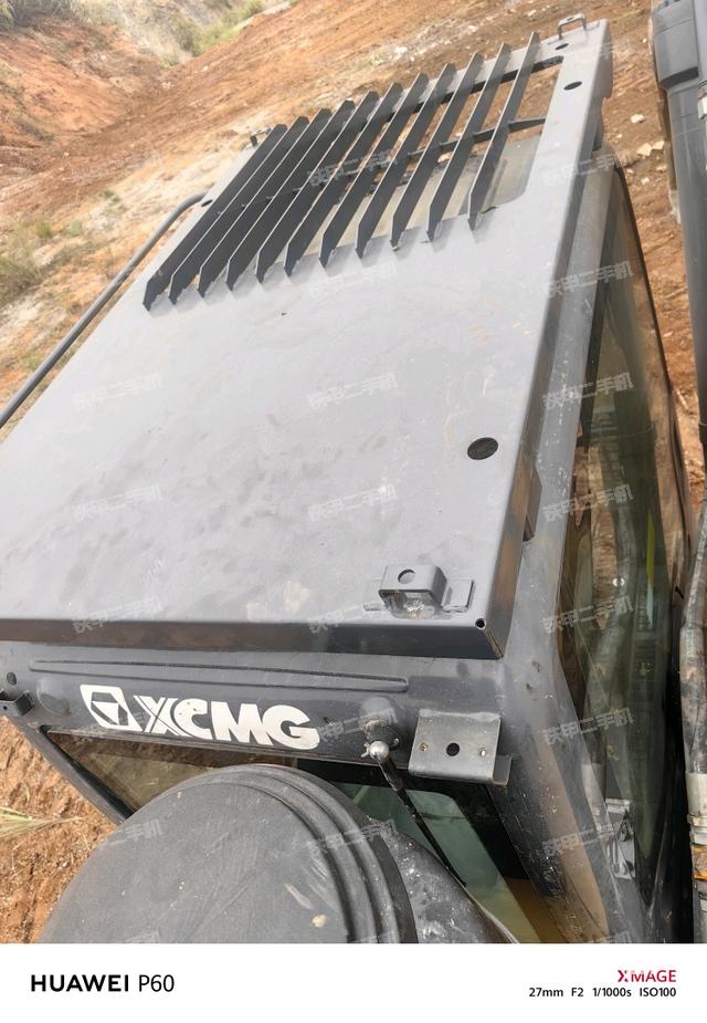 驾驶室顶部(整机外观) 驾驶室顶部(整机外观)