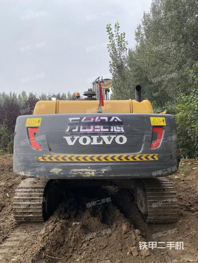 驾驶室顶部（整机外观）