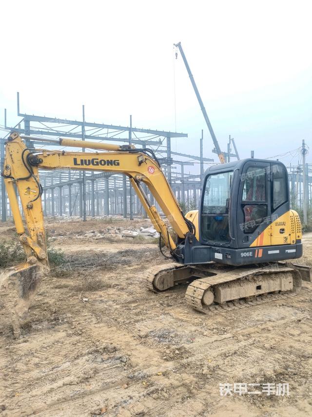 柳工CLG906D挖掘机