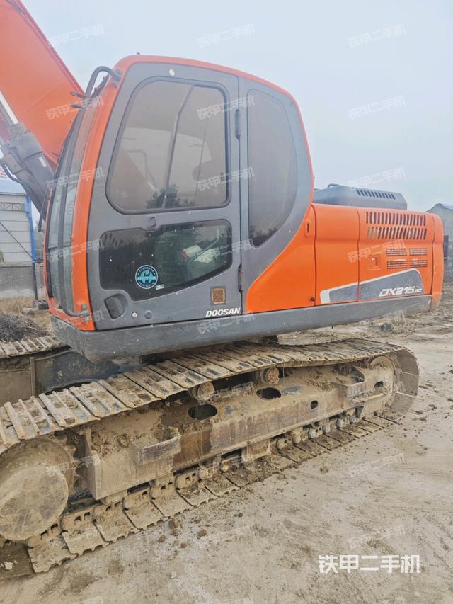 駕駛室頂部（整機(jī)外觀(guān)）