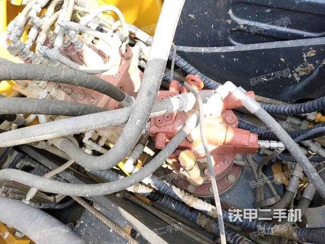 回轉(zhuǎn)馬達(dá)(上車(chē)部件) 回轉(zhuǎn)馬達(dá)(上車(chē)部件)