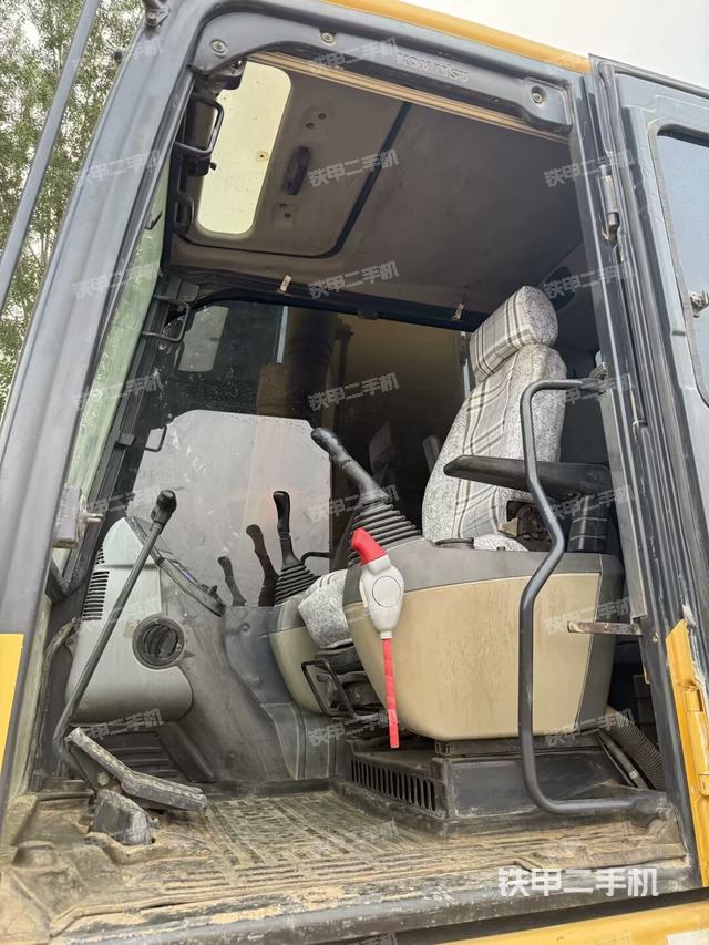 驾驶室整体（整机外观）