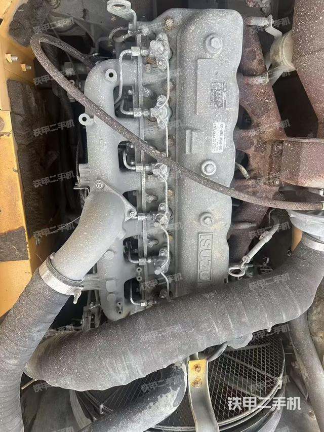 发动机整体俯视(整机外观) 发动机整体俯视(整机外观)