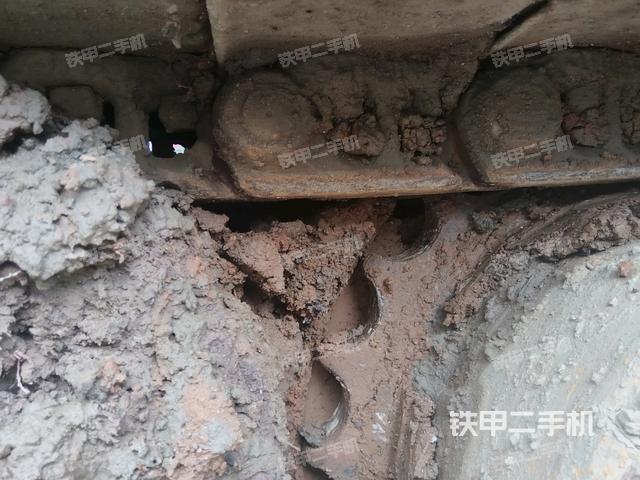 右侧行走马达盖板(行走机构) 右侧行走马达盖板(行走机构)