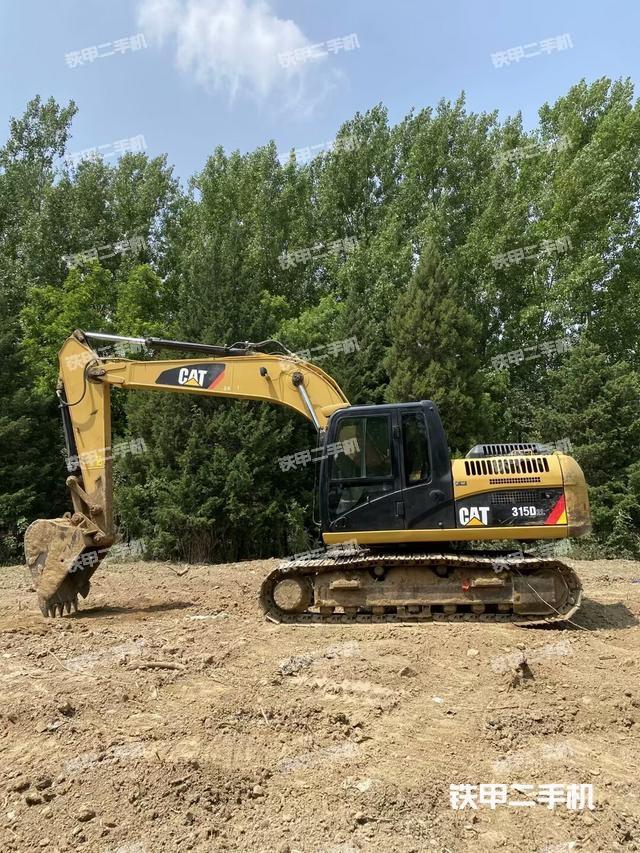 驾驶室顶部(整机外观) 驾驶室顶部(整机外观)