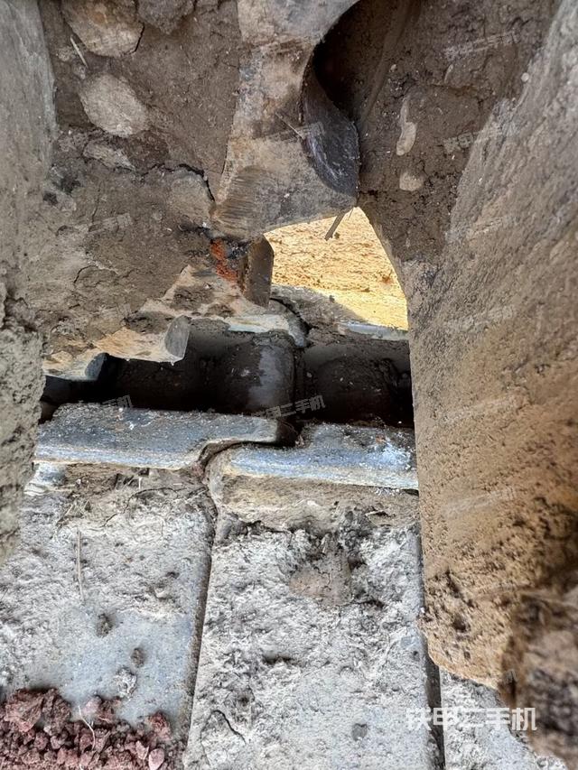 单侧履带整体（整机外观）