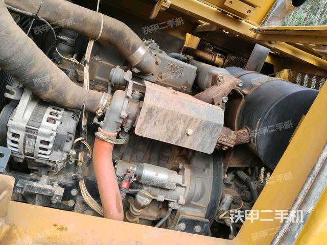 发动机整体俯视(整机外观) 发动机整体俯视(整机外观)