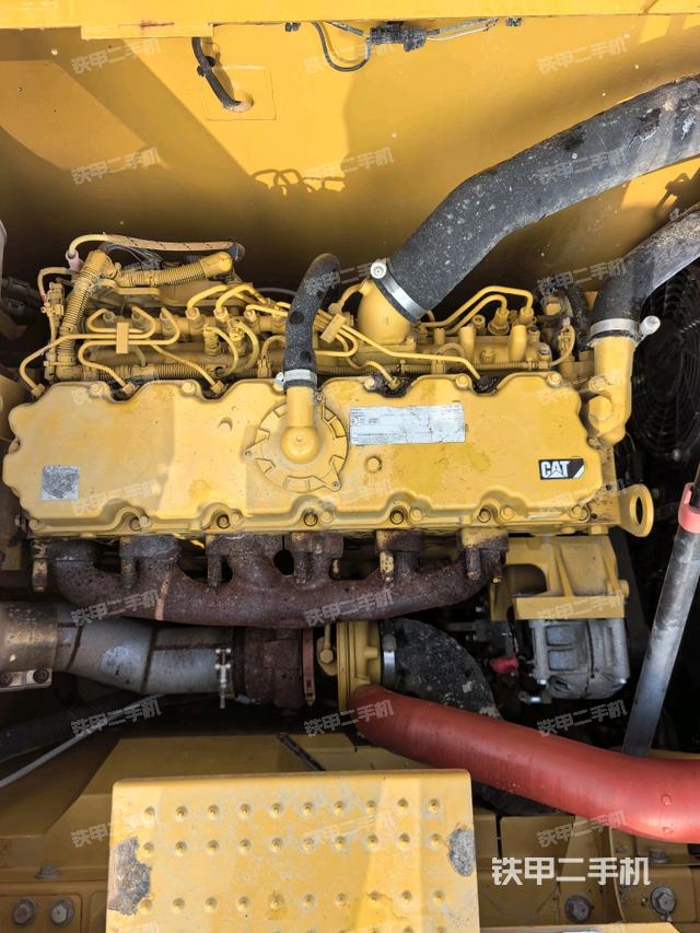 發(fā)動(dòng)機(jī)整體俯視(整機(jī)外觀) 發(fā)動(dòng)機(jī)整體俯視(整機(jī)外觀)