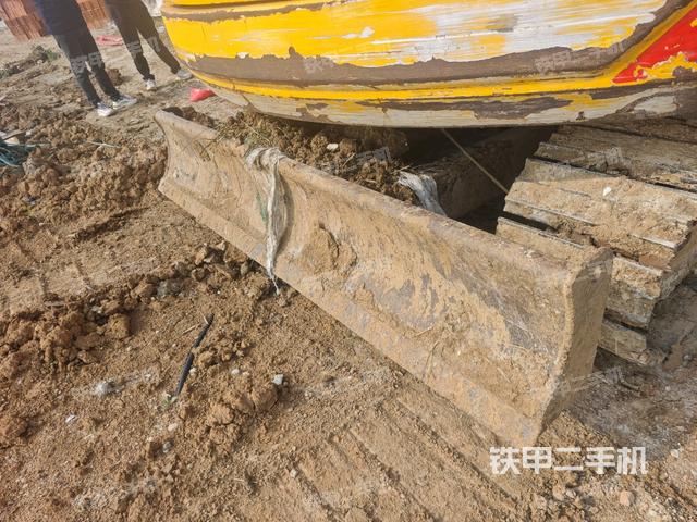 右側(cè)履帶整體?(行走機(jī)構(gòu)) 右側(cè)履帶整體?(行走機(jī)構(gòu))