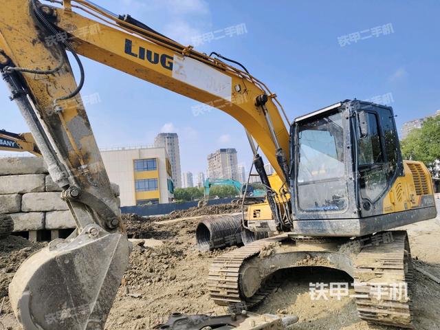 柳工CLG913E挖掘機(jī)