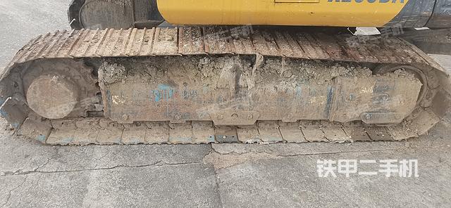 單側(cè)履帶整體(整機外觀) 單側(cè)履帶整體(整機外觀)