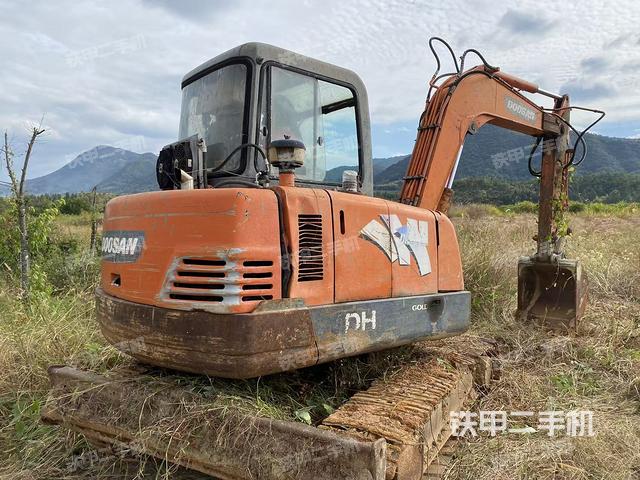 整機(jī)右后45°(整機(jī)外觀) 整機(jī)右后45°(整機(jī)外觀)