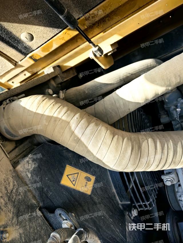 水箱+風(fēng)扇特寫(上車部件) 水箱+風(fēng)扇特寫(上車部件)