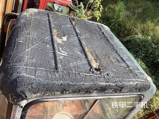 駕駛室頂部(整機外觀) 駕駛室頂部(整機外觀)