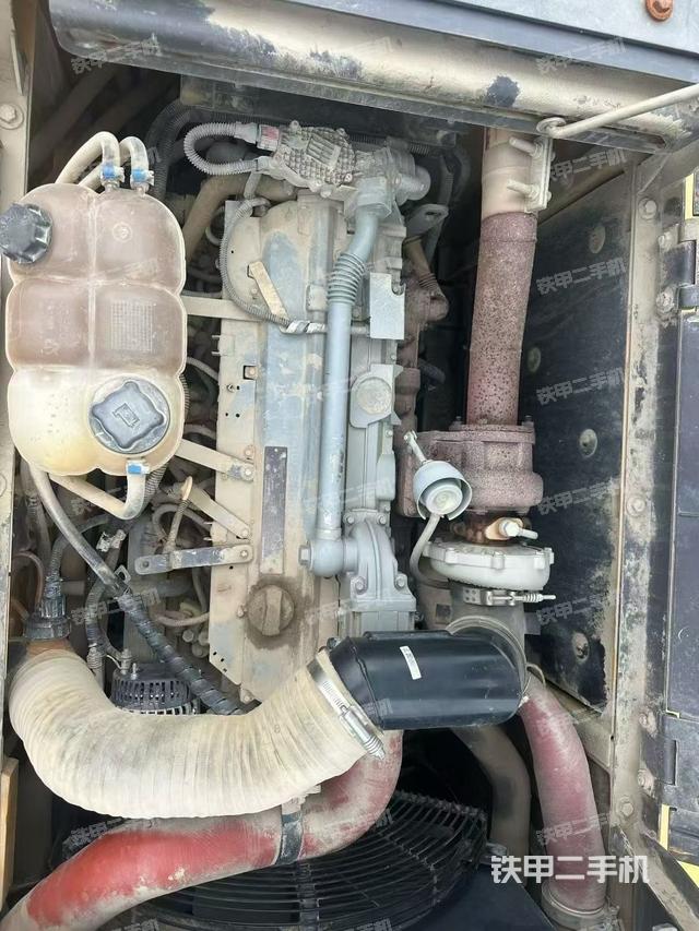 发动机整体俯视(整机外观) 发动机整体俯视(整机外观)