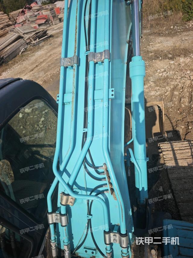 大臂根部?斜視(工作和回轉(zhuǎn)裝置) 大臂根部?斜視(工作和回轉(zhuǎn)裝置)