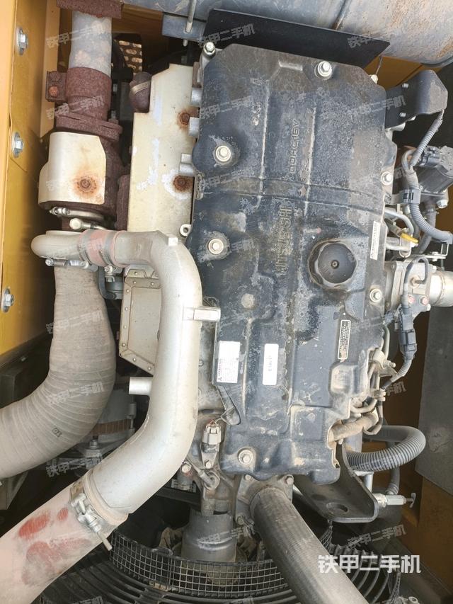 发动机整体俯视(整机外观) 发动机整体俯视(整机外观)