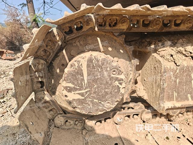 右側(cè)履帶整體?(行走機構(gòu)) 右側(cè)履帶整體?(行走機構(gòu))