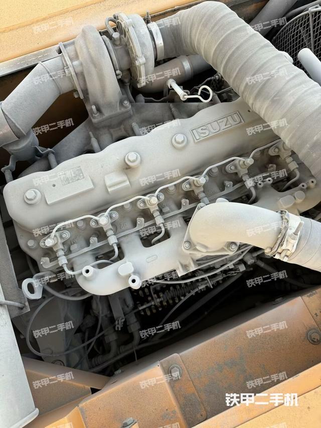 发动机整体俯视(整机外观) 发动机整体俯视(整机外观)