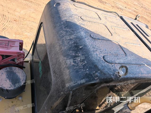 驾驶室顶部俯视(上车部件) 驾驶室顶部俯视(上车部件)