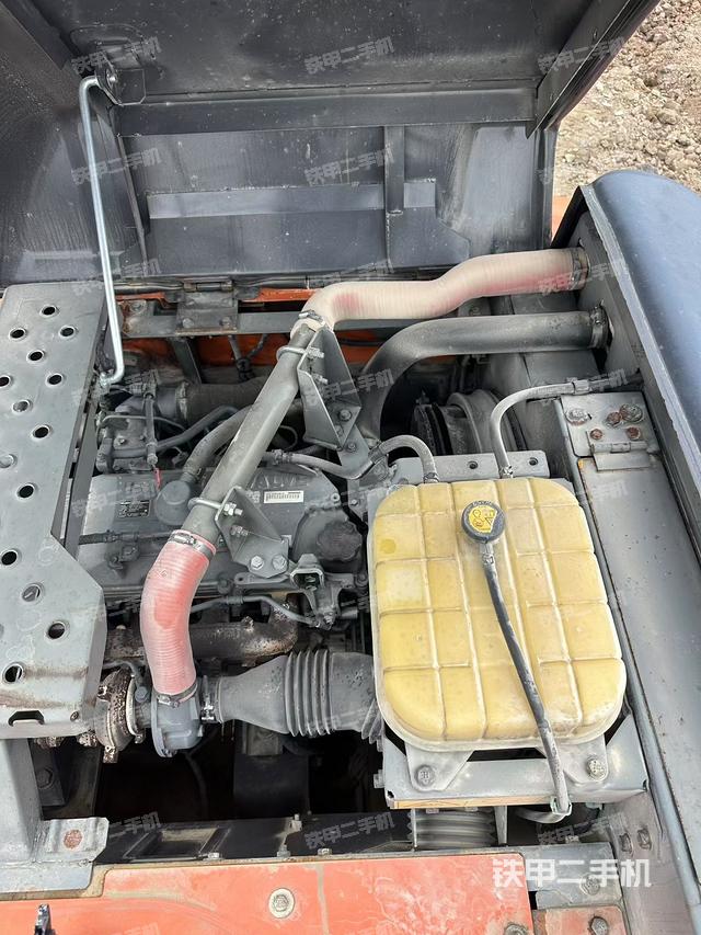 發(fā)動機整體俯視(整機外觀) 發(fā)動機整體俯視(整機外觀)