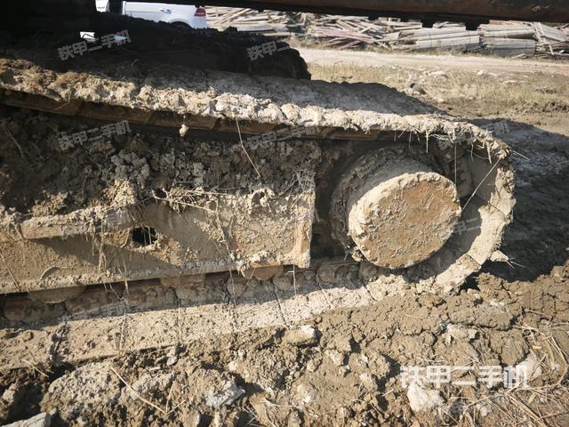 右側(cè)履帶整體(行走機(jī)構(gòu)) 右側(cè)履帶整體(行走機(jī)構(gòu))