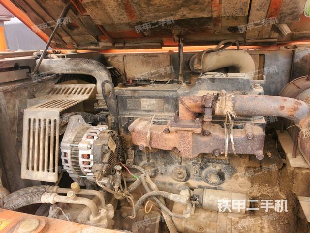 发动机室(上车部件) 发动机室(上车部件)