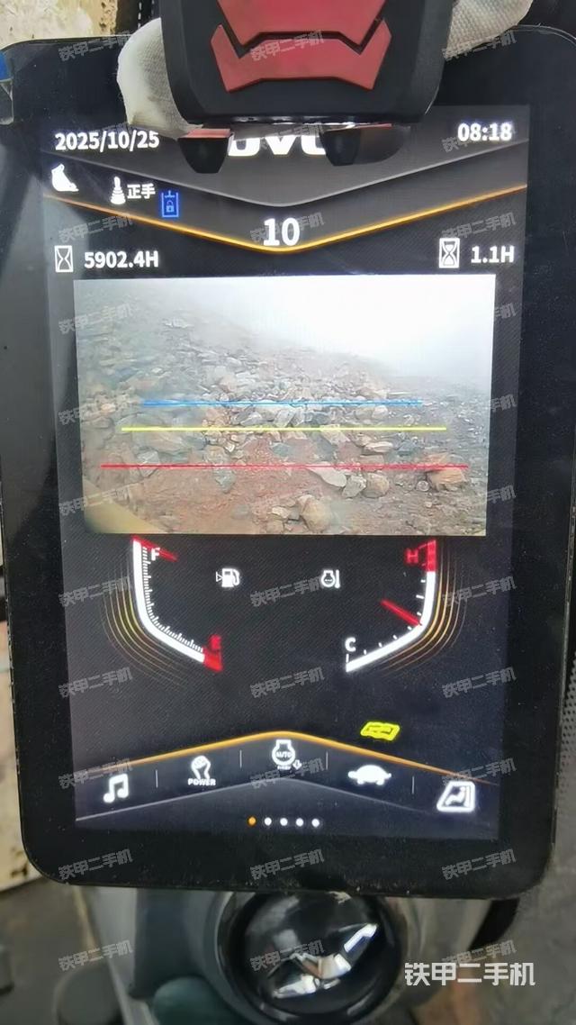 驾驶室整体(整机外观) 驾驶室整体(整机外观)