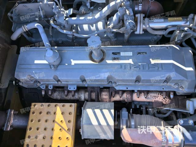 气门室盖螺丝特写(上车部件) 气门室盖螺丝特写(上车部件)