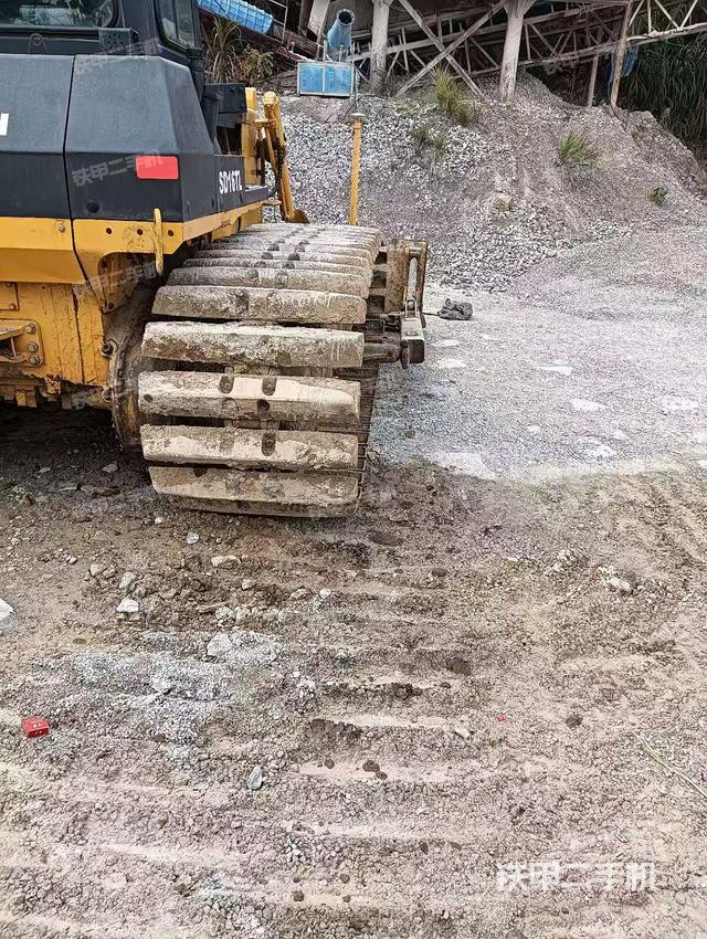 整机右侧(设备外观及核心部件) 整机右侧(设备外观及核心部件)