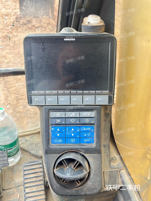 駕駛室整體（整機(jī)外觀）