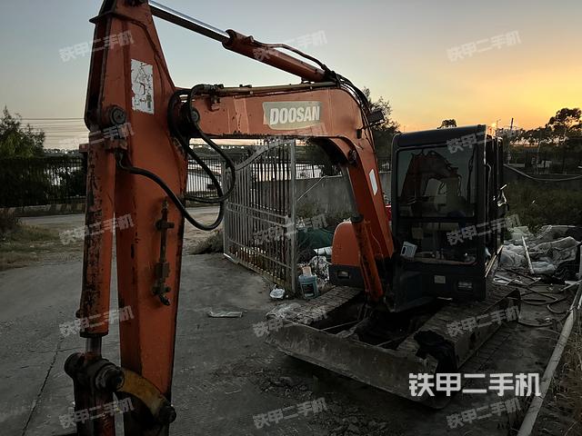 大宇DH55-V挖掘机