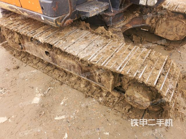 右侧履带整体 (行走机构) 右侧履带整体 (行走机构)