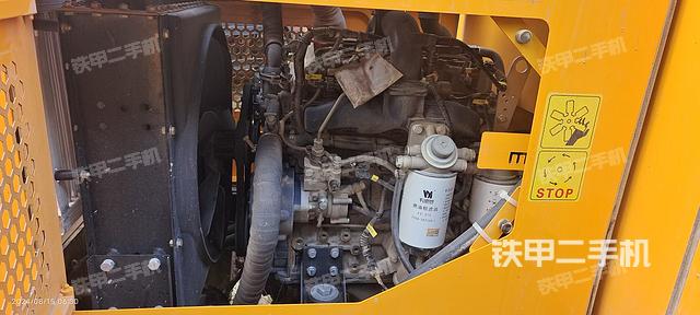 发动机左侧（整机外观及大件）