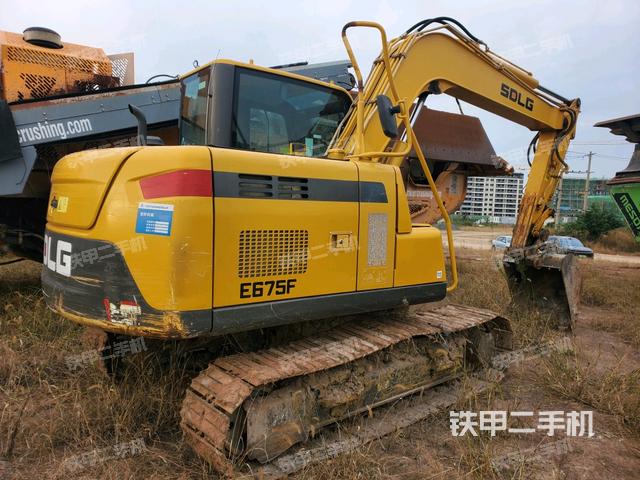 整機(jī)右后45°(整機(jī)外觀) 整機(jī)右后45°(整機(jī)外觀)