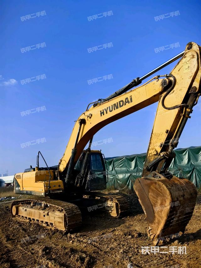 右后45(整機(jī)外觀) 右后45(整機(jī)外觀)