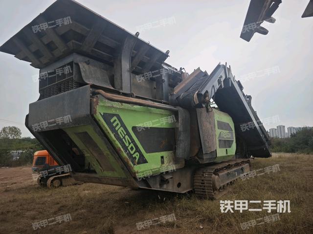 整機(jī)右后45°(設(shè)備外觀及核心部件) 整機(jī)右后45°(設(shè)備外觀及核心部件)