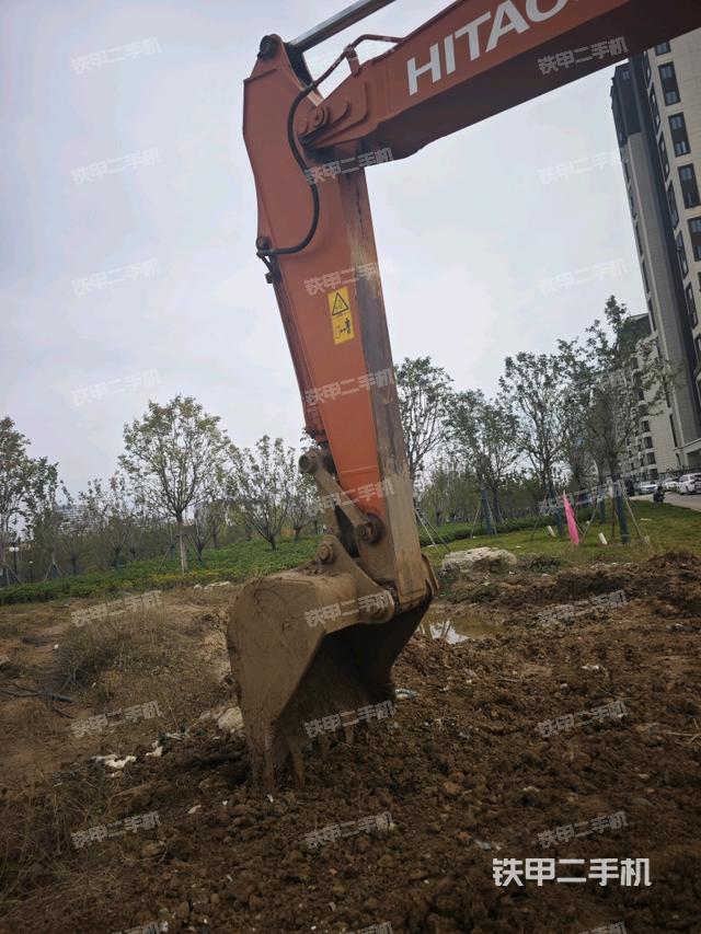 小臂整體左后(工作和回轉(zhuǎn)裝置) 小臂整體左后(工作和回轉(zhuǎn)裝置)