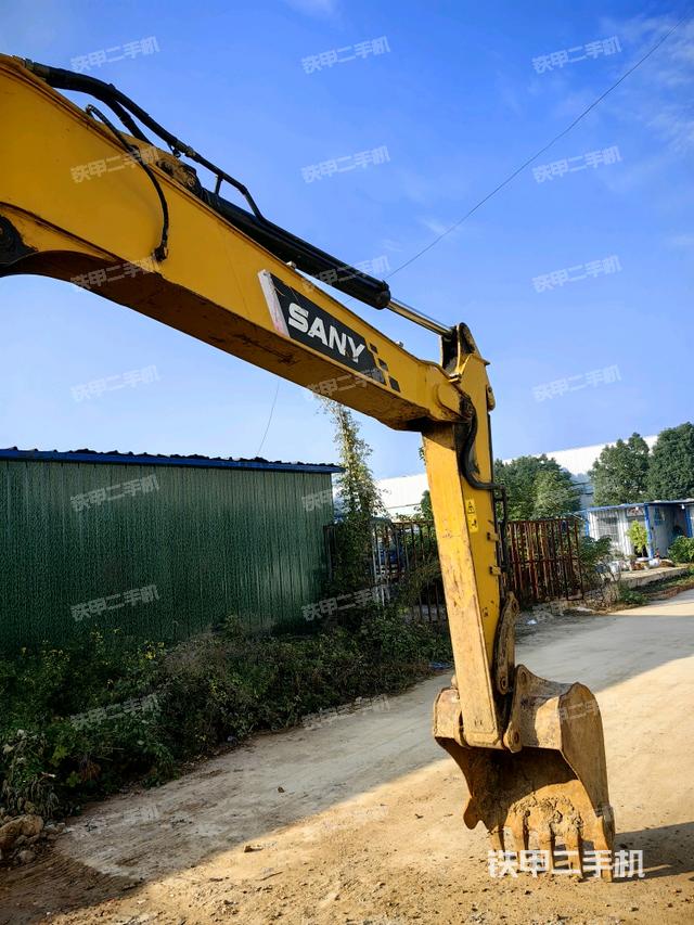 大臂整體?右側(cè)(工作和回轉(zhuǎn)裝置) 大臂整體?右側(cè)(工作和回轉(zhuǎn)裝置)