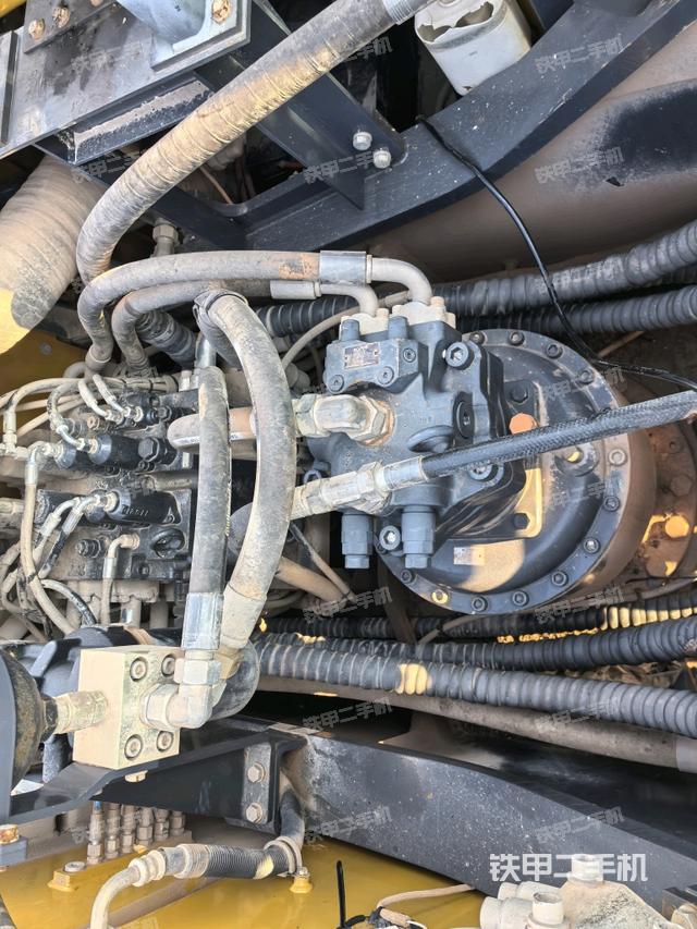 发动机室（上车部件）