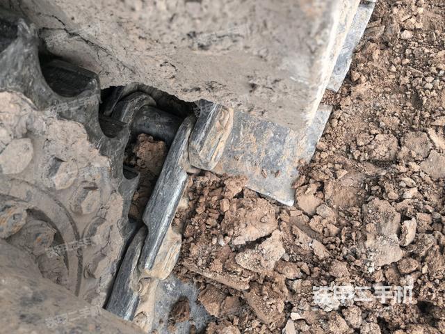 左侧行走马达盖板(行走机构) 左侧行走马达盖板(行走机构)