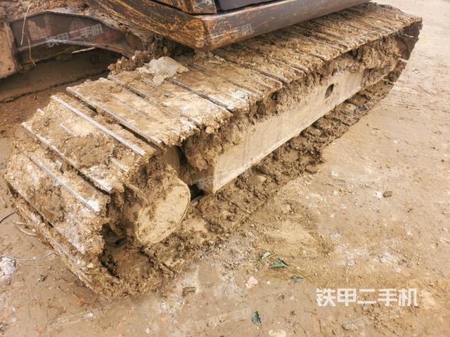 左侧履带整体 (行走机构) 左侧履带整体 (行走机构)