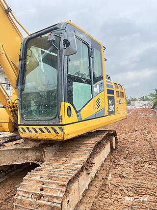 小松PC200i-10挖掘机