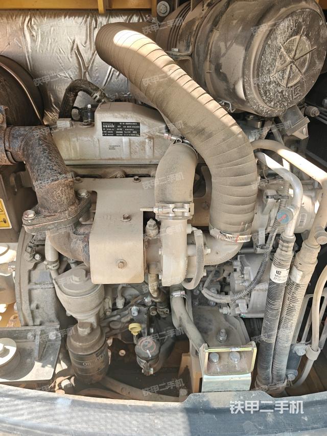 发动机室(上车部件) 发动机室(上车部件)