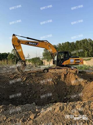 三一重工SY235C挖掘机