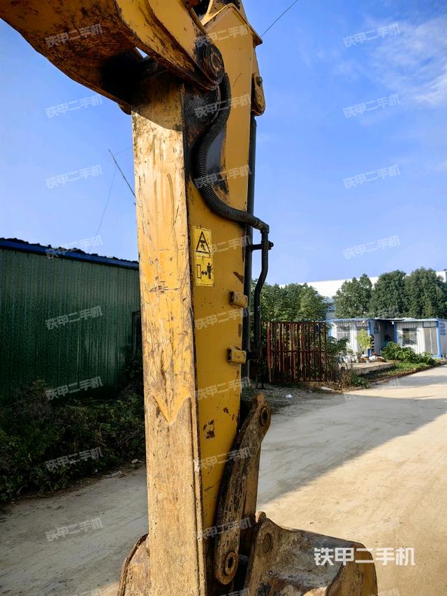 小臂整體左后(工作和回轉(zhuǎn)裝置) 小臂整體左后(工作和回轉(zhuǎn)裝置)