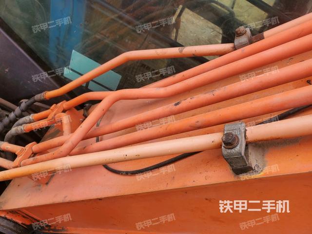 大臂背部俯视(工作和回转装置) 大臂背部俯视(工作和回转装置)