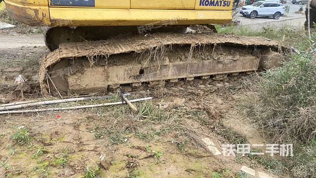 单侧履带整体(整机外观) 单侧履带整体(整机外观)