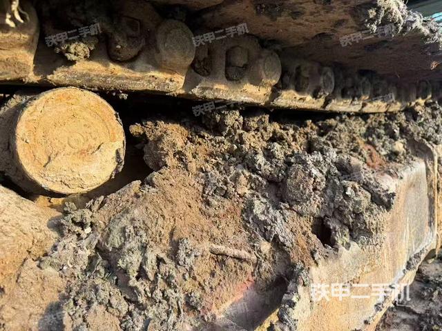 单侧履带整体（整机外观）